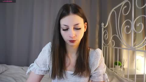 Jennifer  online show from February 15, 5:09 am