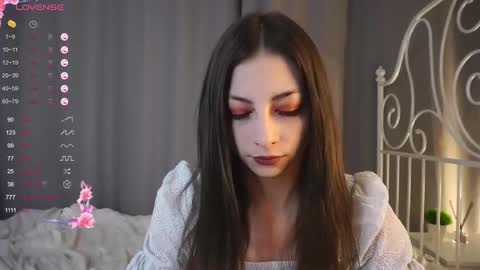 Jennifer  online show from February 18, 4:04 am