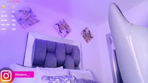 Jennifer online show from February 25, 9:24 pm