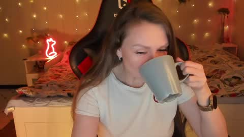 Jane online show from April 6, 7:04 pm