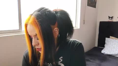      online show from February 4, 9:20 pm