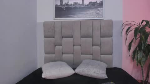 Janna online show from December 5, 12:39 pm