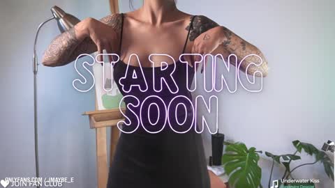 Snapshot of janne_maybe chatting on January 2, 3:29 pm jmaybe e online show from January 2, 3:29 pm