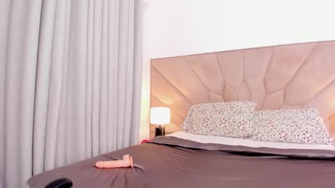 jasmin_melons online show from November 17, 6:25 am