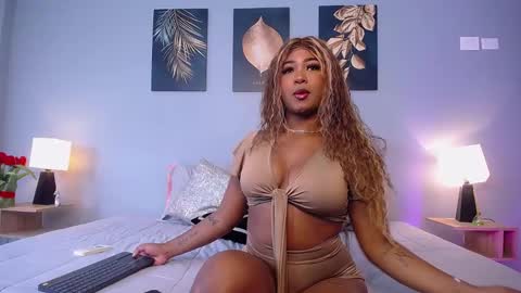 Snapshot of jasminecampbell chatting on January 28, 8:36 pm Instagram jasminecampbell1 online show from January 28, 8:36 pm