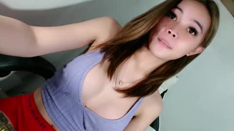 Snapshot of jassie_baee chatting on October 11, 1:25 pm jassie_baee online show from October 11, 1:25 pm