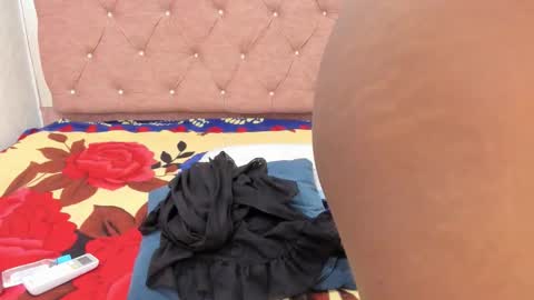 jazmin040_ online show from January 8, 11:58 am