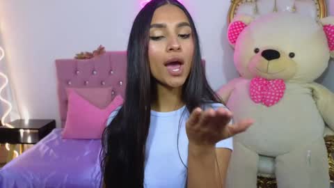 Snapshot of jazmin_tay chatting on January 25, 7:27 pm Jazmin online show from January 25, 7:27 pm