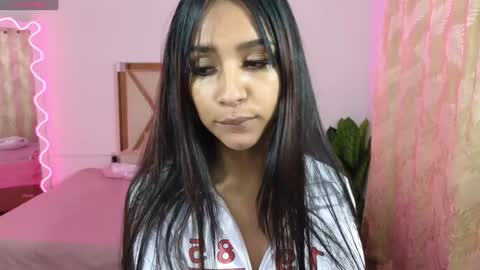 Snapshot of jazmin_tay chatting on December 22, 11:54 am Jazmin online show from December 22, 11:54 am