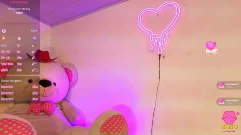 Snapshot of jazmin_tay chatting on October 3, 1:05 pm Jazmin online show from October 3, 1:05 pm