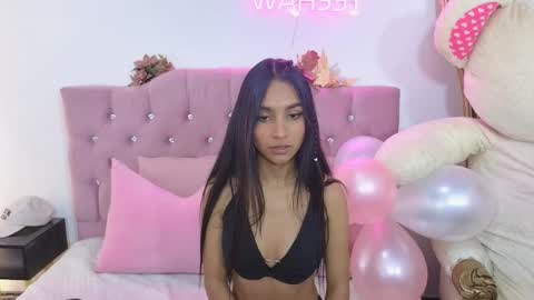 Snapshot of jazmin_tay chatting on February 19, 7:16 pm Jazmin online show from February 19, 7:16 pm