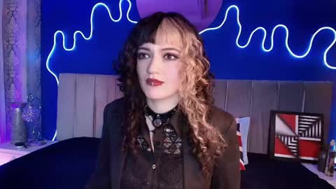 Jean online show from May 28, 7:45 pm