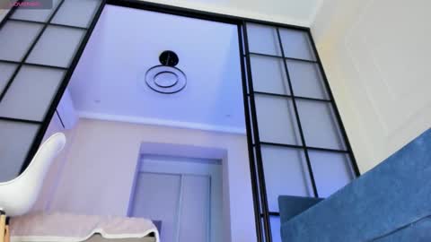 jee__son online show from February 15, 12:33 pm