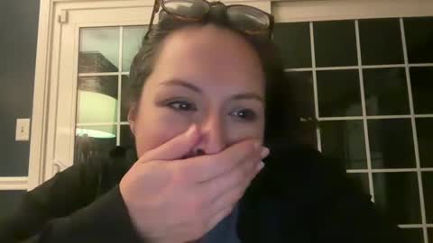 Snapshot of jellybeanin chatting on December 29, 7:39 am Jelli online show from December 29, 7:39 am