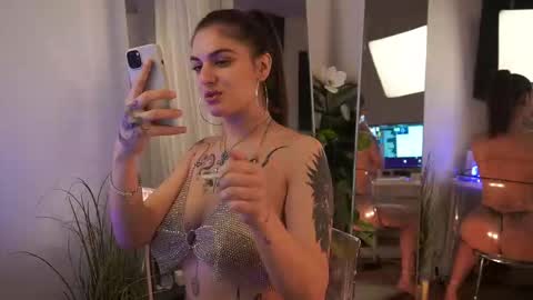 Snapshot of jeniffer_foxx chatting on September 23, 4:43 am jeniffer_foxx online show from September 23, 4:43 am