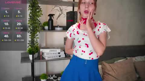 Snapshot of jeninedapinto chatting on September 29, 11:04 am Hi everyone my name Kira online show from September 29, 11:04 am