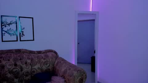 jenn online show from March 10, 9:29 pm