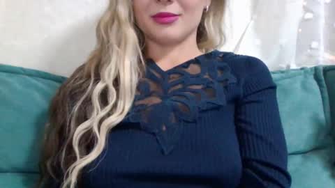 Jennifer online show from December 7, 8:05 pm