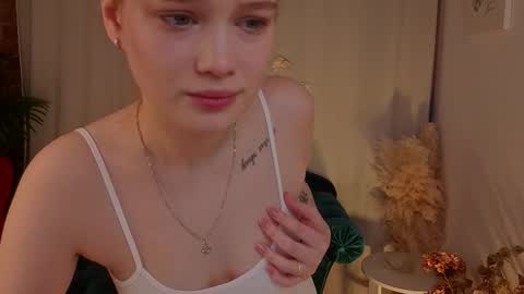 Jennifer online show from February 3, 6:40 am