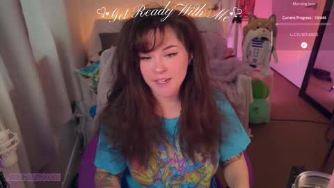 Jenn online show from February 10, 3:37 pm