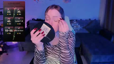 Snapshot of jenny__luv chatting on December 28, 7:44 am Jenny online show from December 28, 7:44 am