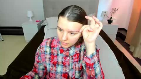 Jenny online show from April 28, 9:24 am