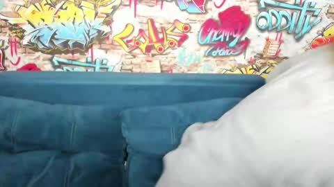 Jenny online show from December 18, 1:32 am