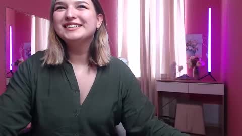 Snapshot of jenny_smitx chatting on February 24, 8:36 am jenny_smitx online show from February 24, 8:36 am