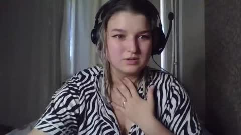 Snapshot of jenny_smitx chatting on October 19, 8:05 am jenny_smitx online show from October 19, 8:05 am