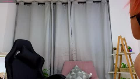 bella  adams online show from February 21, 1:55 am