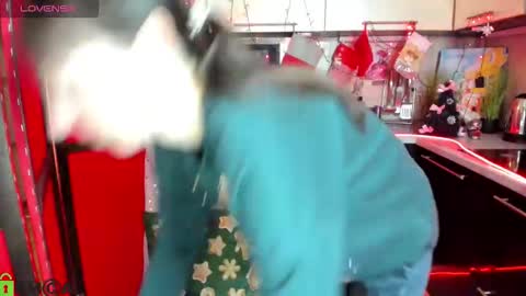 jessicaforris online show from December 19, 8:39 am