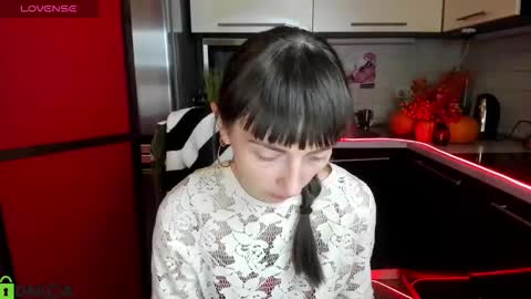 jessicaforris online show from November 15, 8:26 am