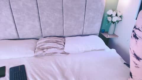 jessicaparkeer1 online show from May 27, 1:30 pm