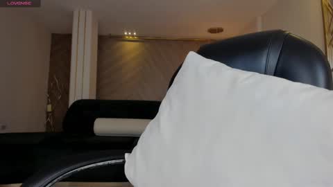 JESS online show from September 18, 10:03 am