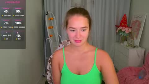 Snapshot of jessiestarz chatting on October 27, 2:23 pm Jessi online show from October 27, 2:23 pm
