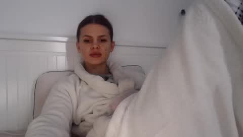 Snapshot of jessiexryan chatting on December 21, 8:39 am jessieryan online show from December 21, 8:39 am