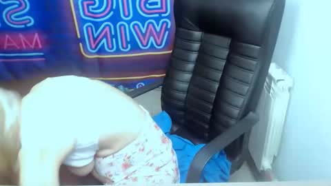 Snapshot of jessikaalba chatting on October 14, 7:22 am Victoria online show from October 14, 7:22 am