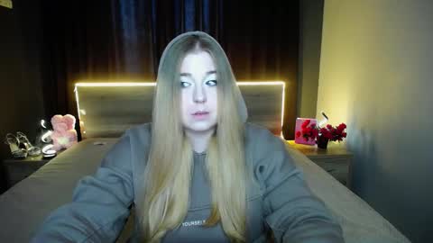 Jess online show from February 4, 7:33 am