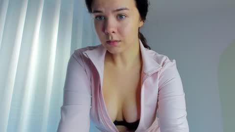 Snapshot of jesssxyx chatting on September 10, 8:47 am im doing any u want just ask me online show from September 10, 8:47 am