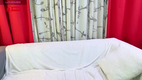 JessTheWicked online show from March 26, 8:10 pm