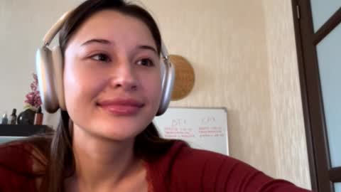 Lynn online show from October 16, 8:17 am