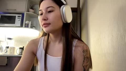 Lynn online show from October 27, 7:37 am