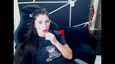 JIMENA online show from November 18, 5:58 pm