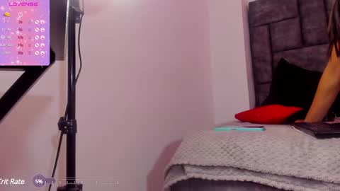 kim online show from February 26, 8:39 am