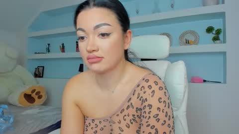 Juliee online show from December 2, 6:54 pm