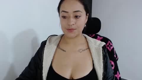 Snapshot of jjulietha95 chatting on February 8, 1:54 am Julieta online show from February 8, 1:54 am