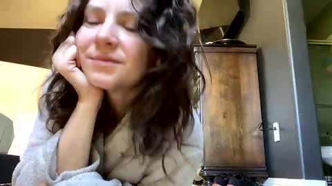 jlynn1997 online show from March 18, 2:22 pm