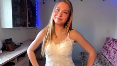 Emma online show from May 15, 1:47 pm