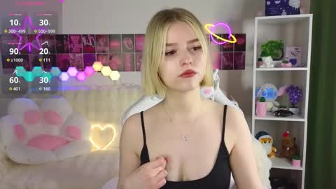 Paula online show from February 19, 9:03 pm