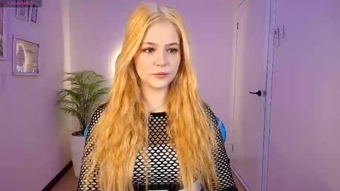 Polly  online show from November 23, 3:09 am